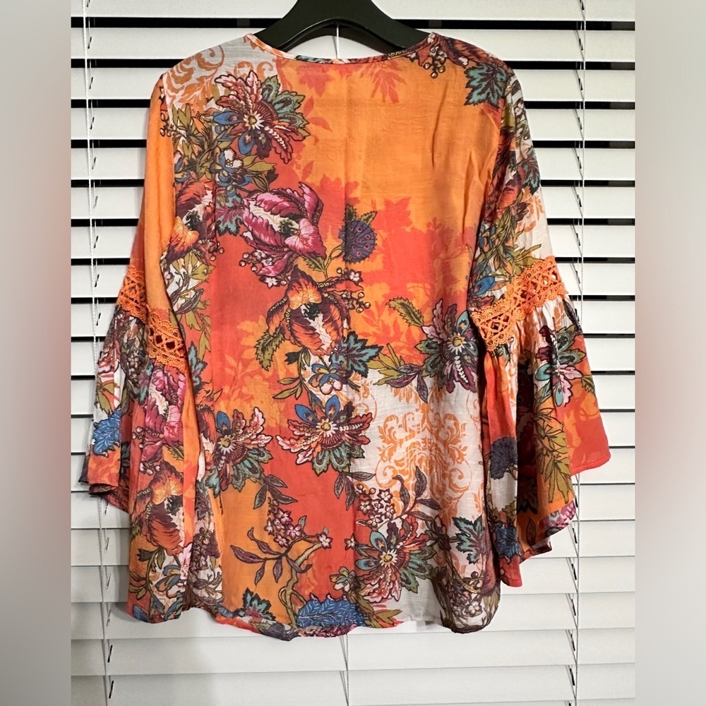#8) NEW Spense beautiful Top Size Medium - Picture 2 of 7
